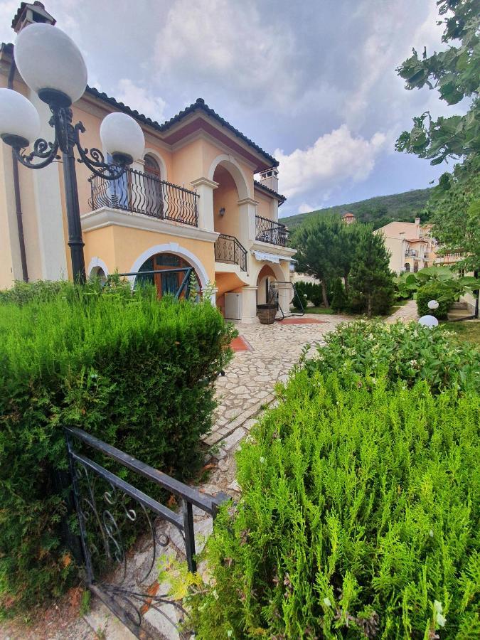 Elenite Private Apartments Zewnętrze zdjęcie