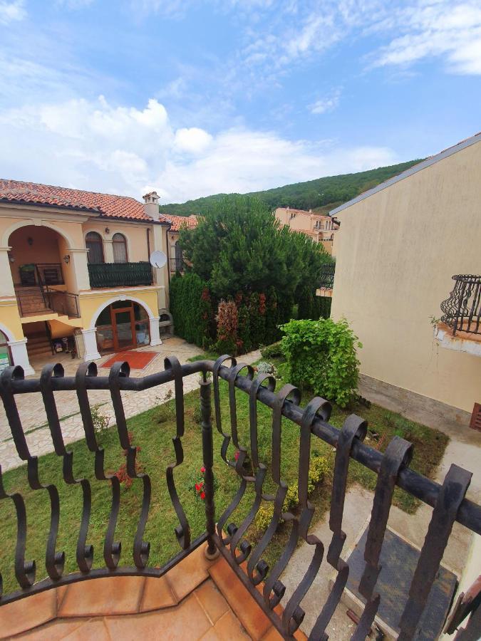 Elenite Private Apartments Zewnętrze zdjęcie